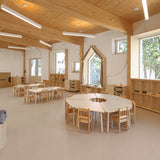 Smrkový dětský stůl Trojúhelník.