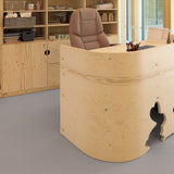 Smrkový dětský psací stolek.