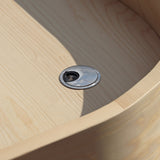 Smrkový dětský psací stolek.