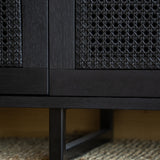 Černá dubová komoda s ratanem Donau.