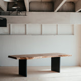 Dubový monolitický stůl Dunk.