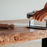 Dubový monolitický stůl Dunk.