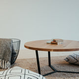 Dubový konferenční stolek Herum.