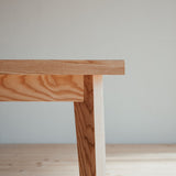 Jídelní stůl Manier.