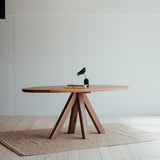 Oválný dubový stůl Ritter.