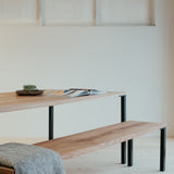 Dubový jídelní stůl Zeit.