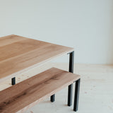 Dubový jídelní stůl Zeit.