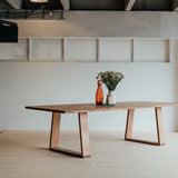 Dubový jídelní stůl Formig.