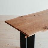 Dubový kartáčovaný stůl Kitz.