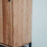 Dubová police Hoch.