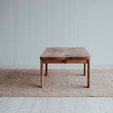 Dubový konferenční stolek Ritual.