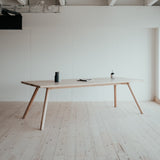 Jídelní stůl Adam.